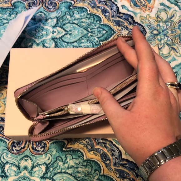 SOLD ✔️❌ — Kate Spade Burgess Court Lilac Wallet ♠️ - Picture 5 of 12